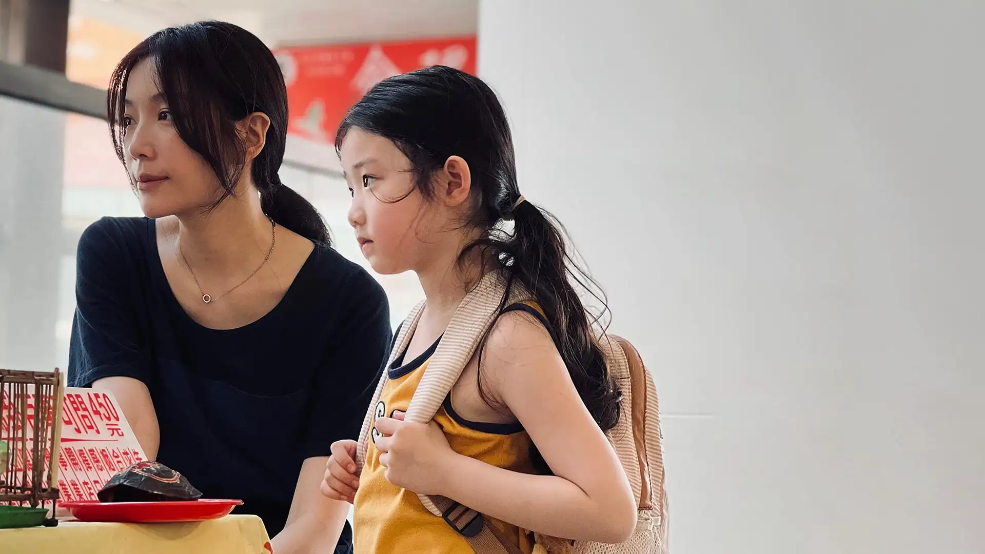 دختر چپ دست